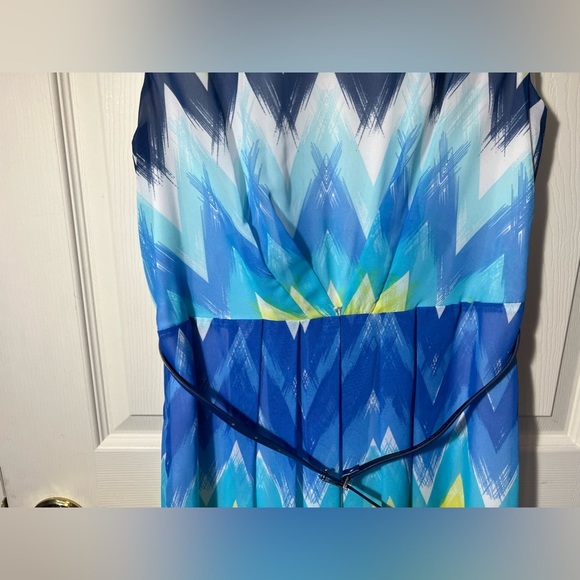 Dress Barn Blue Zig Zag Dress Size 8 Colorful Sleeveless Lined Chiffon Style - Picture 8 of 13